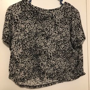 Short sleeve crop top